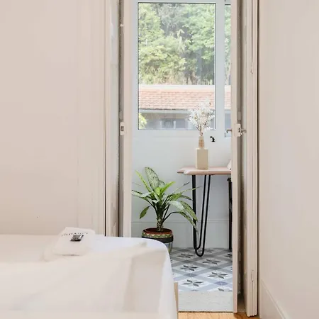 Liiiving In - Downtown Secret Terrace *