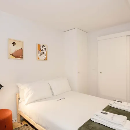 Liiiving In - Downtown Secret Terrace Порту