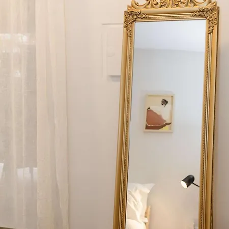 Liiiving In - Downtown Secret Terrace