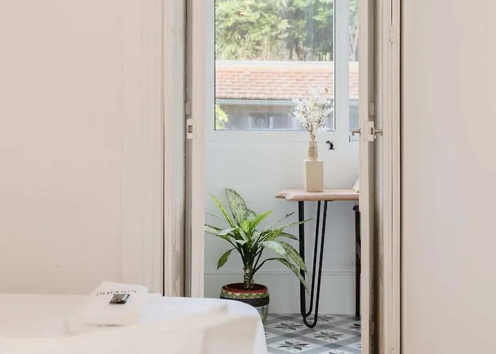 Liiiving In - Downtown Secret Terrace *