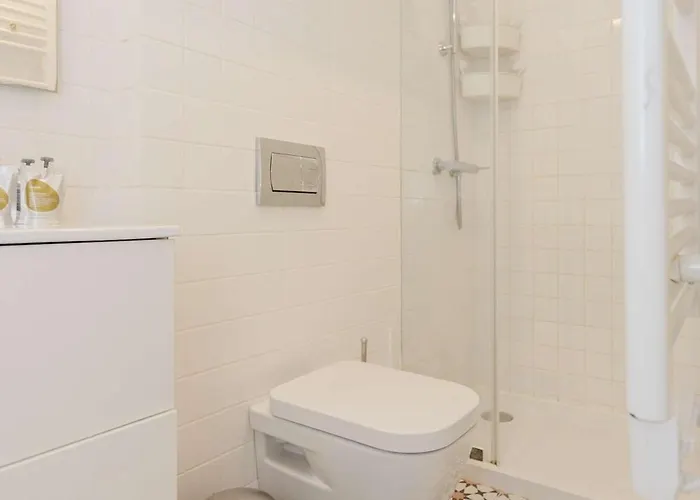 Liiiving In - Downtown Secret Terrace Apartman *