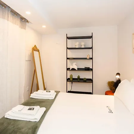 Liiiving In - Downtown Secret Terrace *