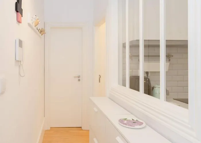 Liiiving In - Downtown Secret Terrace *