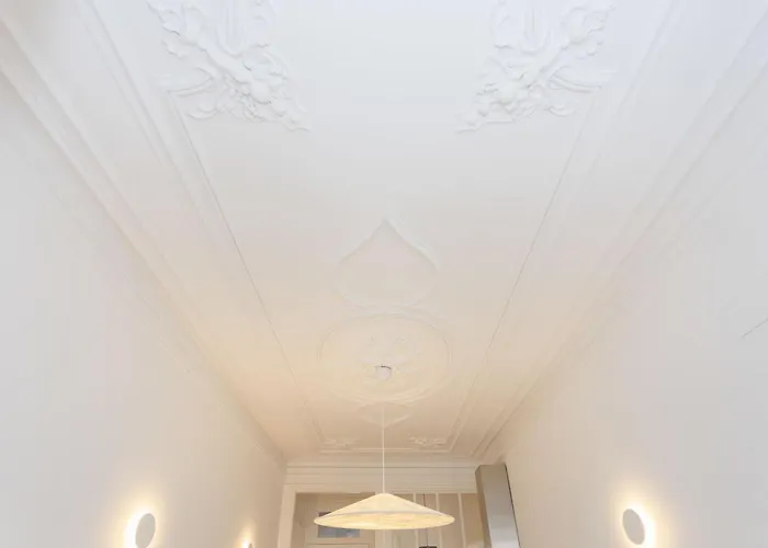 Liiiving In - Downtown Secret Terrace *